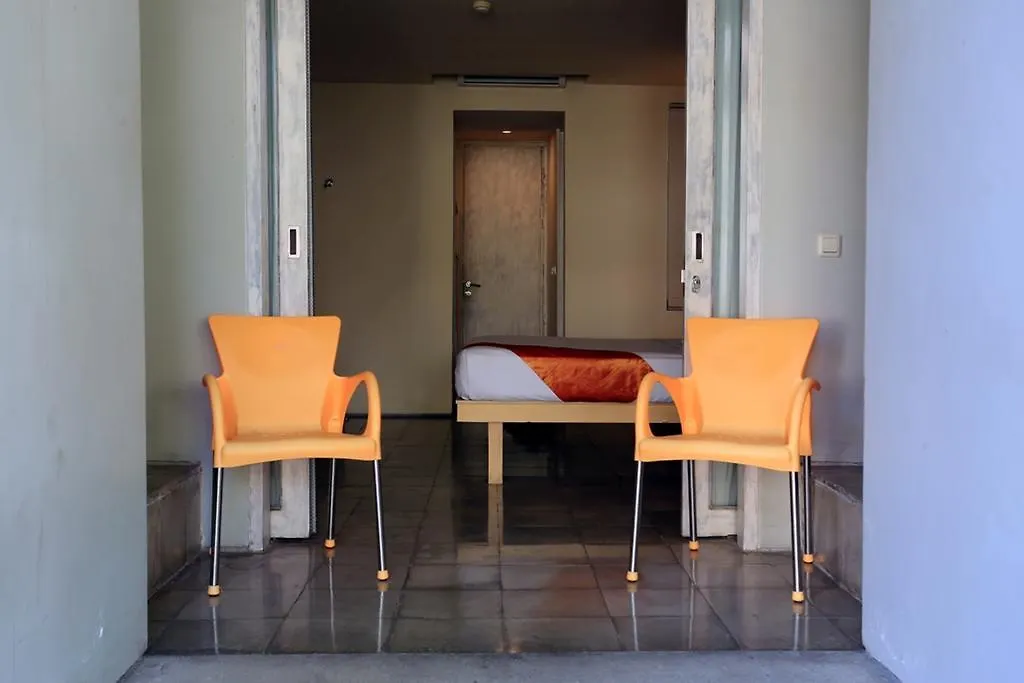 Reddoorz Plus Near Kuta Square Indonesia