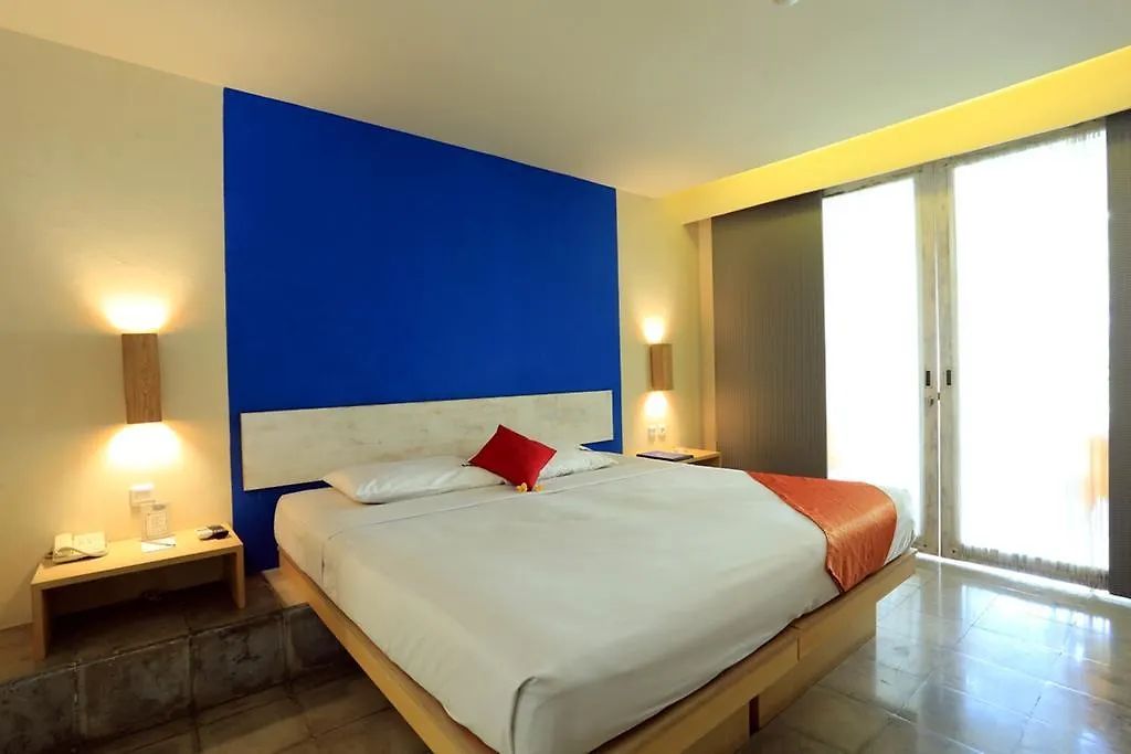 Hotel Reddoorz Plus Near Kuta Square